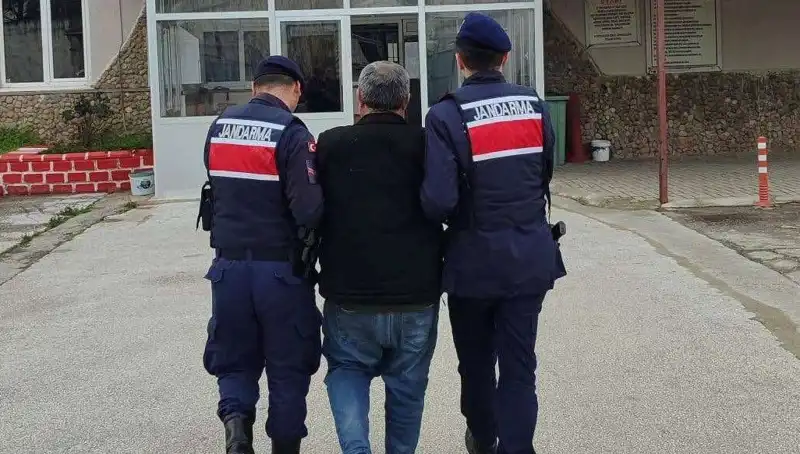8 Yıl Aranan Şüpheli, Polisin Takibiyle Nihayet Yakalandı!