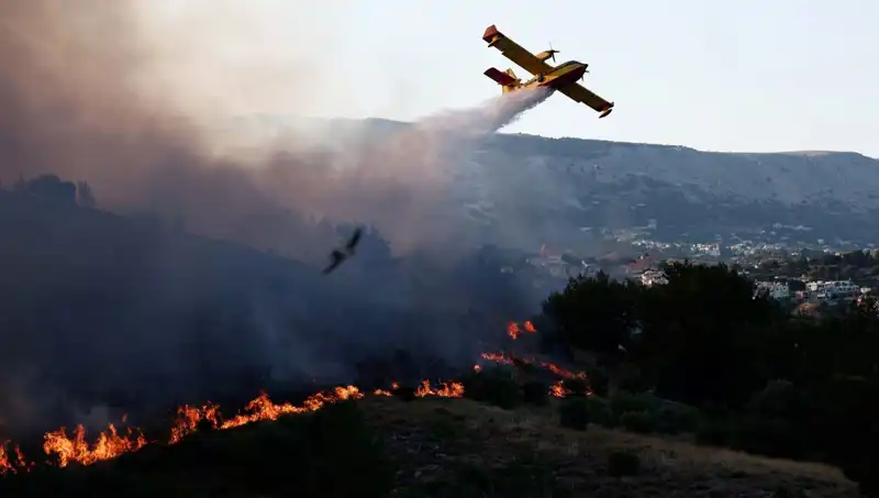 Sakız Adası’ndaki Orman Yangını Kontrol Altına Alındı, Hayat Normale Dönüyor