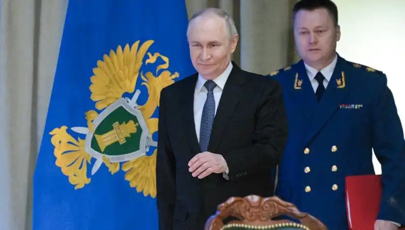 Putin'den Şok Açıklama: “Özünüzü Bulun, Yoksa Ülkeyi Terk Edin!”