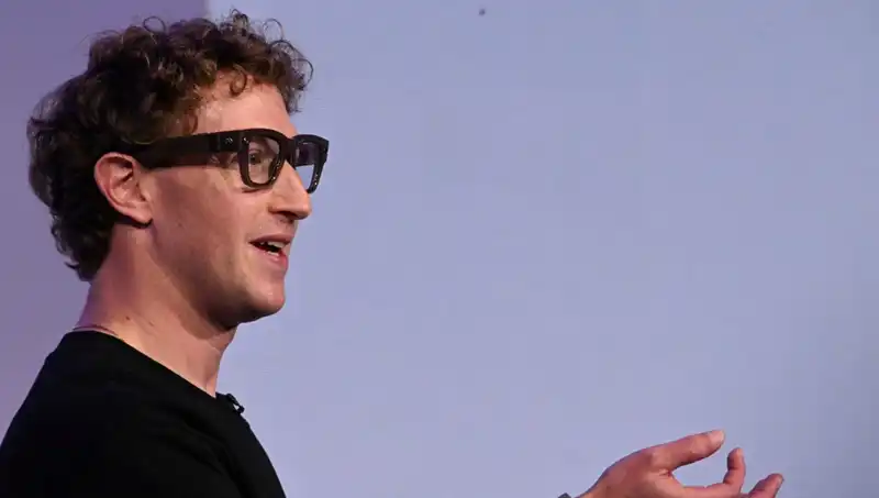 Mark Zuckerberg’in Yeni Gözlüğü: Yapay Zeka ile Geleceği Şekillendirme Zamanı!