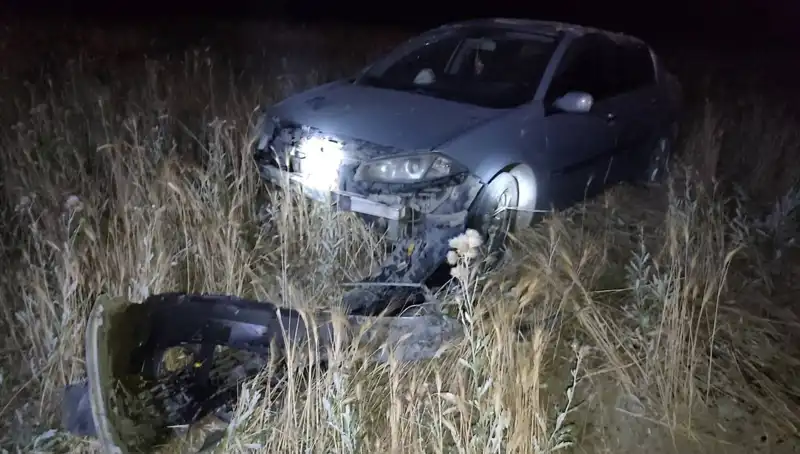 Burdur'da Otomobil Tarlaya Uçtu: Faciadan Son Anda Kurtulma!