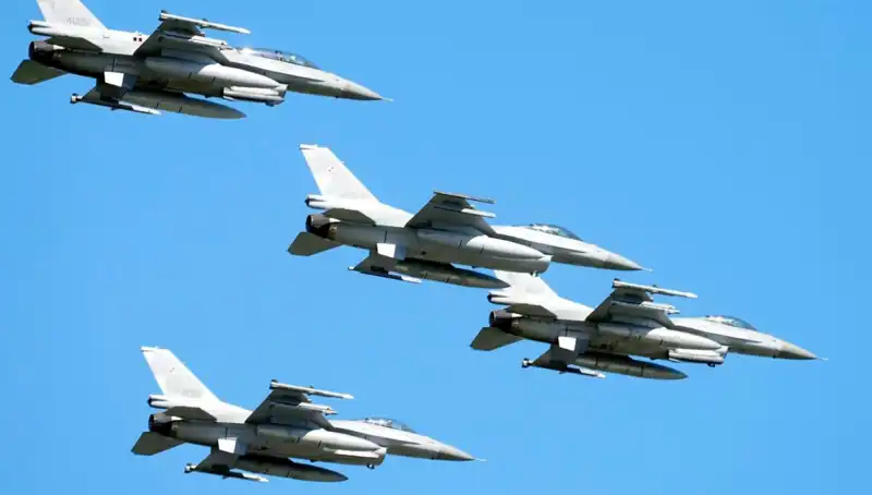 ABD'nin F-16 Planı: Ukraynalı Pilotların Eğitimi İçin 310 Milyon Dolar Ayrıldı