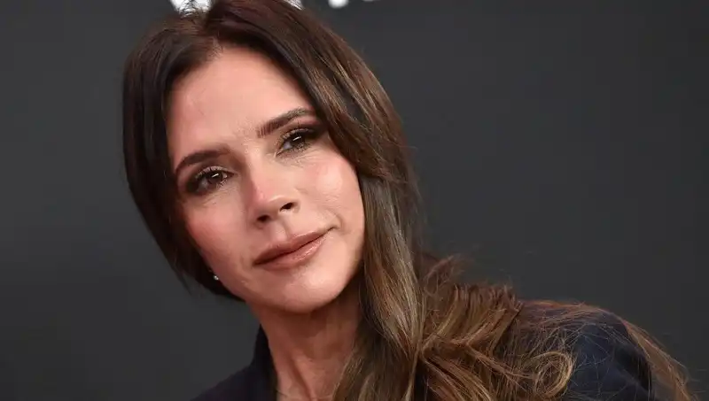 Victoria Beckham'ın Gençlik Sırrı: Günlük Alışkanlıkları ile Zamanı Nasıl Geride Bırakıyor?