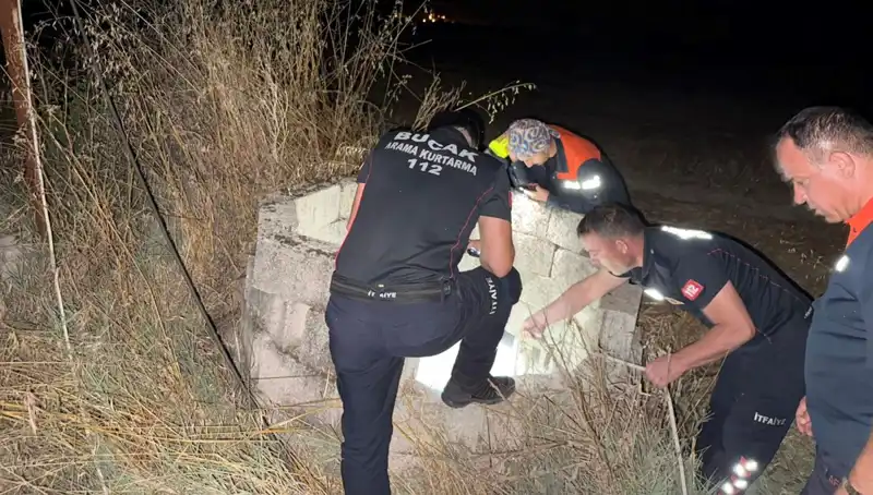 Burdur'da Kuyuya Düşen Kediye Cesur İtfaiye Müdahalesi
