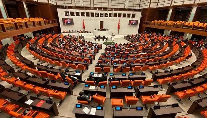 TBMM'de Emekli İkramiyesinde Tarihi Değişim: 4 Bin TL'ye Yükseliyor