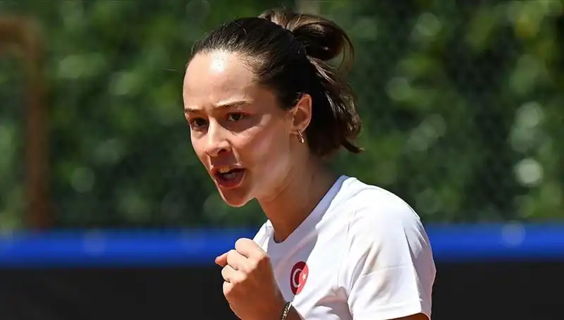 Türkiye'nin Gururu: Zeynep Sönmez, Finalde Rakibini Geçmeyi Başardı!