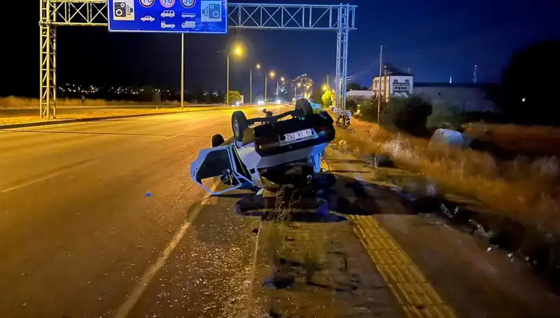 TIR'ın Sıkıştırdığı Otomobil Takla Attı: Son Dakika Kazası!