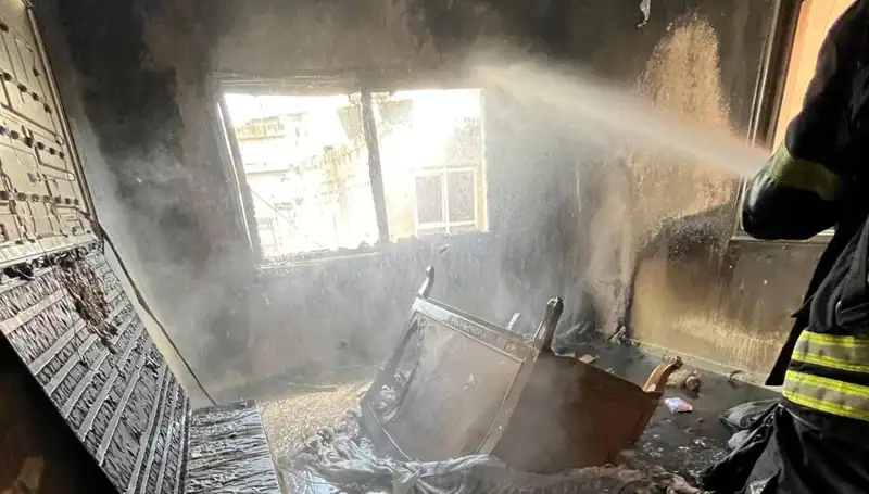 Mersin’de Apartman Dairesinde Çıkan Yangın Korkuttu: Acil Müdahale Yakınları Kurtardı