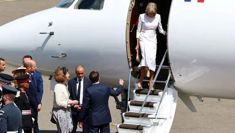 Macron Çifti Arasında Tansiyon Yükseliyor: Eşi Görmezden Mi Geliyor?