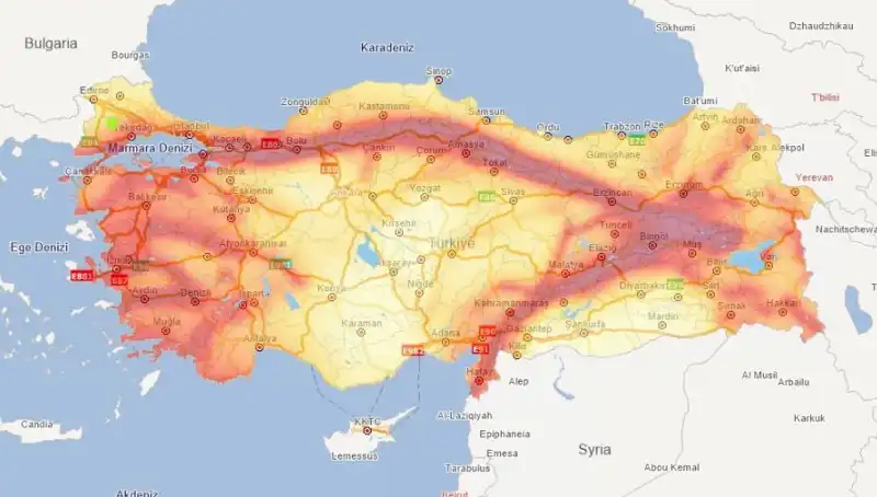Türkiye’nin 45 İlinde Deprem Riski: Fay Hattı Evimin Altında mı?