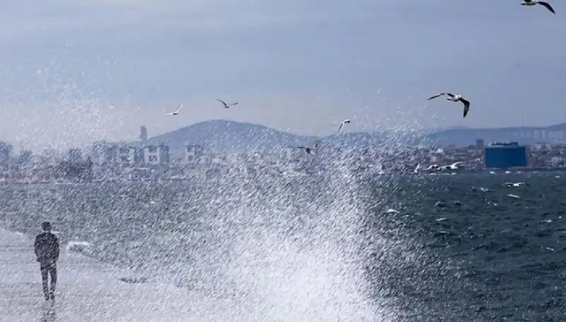 Kuvvetli Rüzgar ve Sağanak Yağışlar İçin Acil Uyarı: Tedbirinizi Alın!