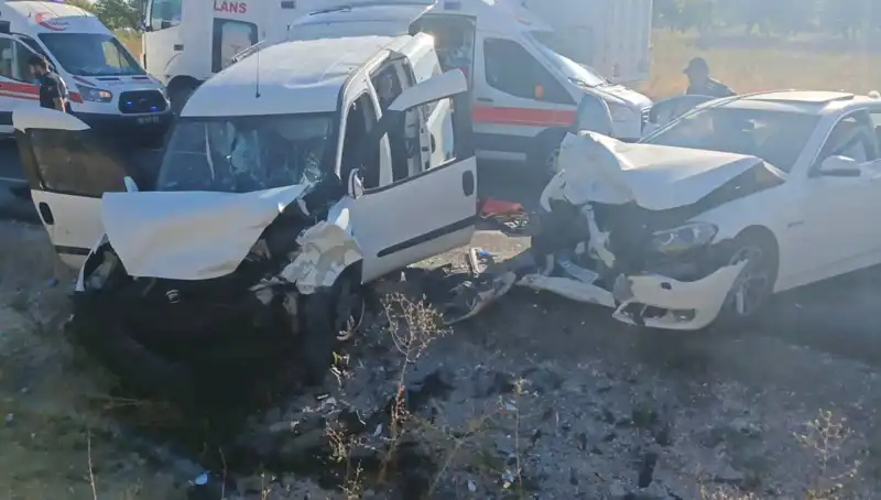 Nevşehir'de Şok Trafik Kazası: 14 Yaralı! Detaylar İçin Tıklayın