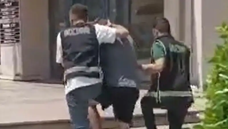 Sahte Döviz İle Alışveriş Yapan Turist Sınır Dışı Edildi: Detaylar Şaşırtıcı!