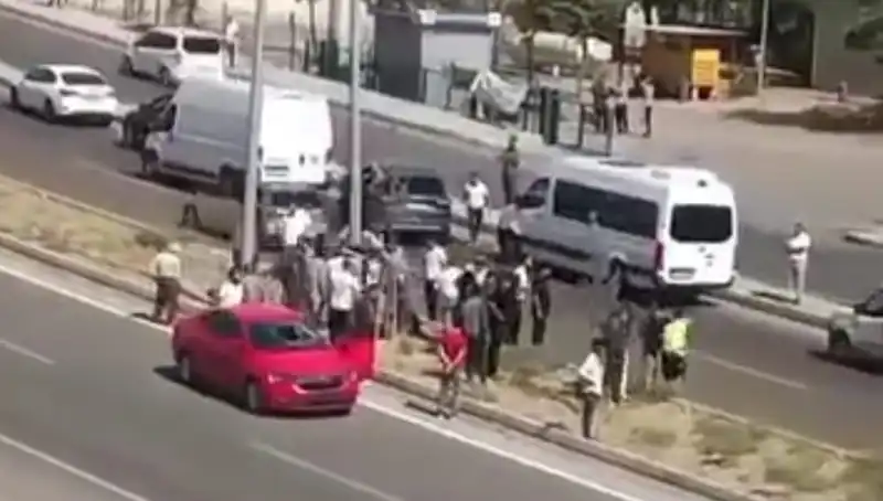 Otomobil Yayaya Çarptı: Kaza Anının Detayları ve Son Gelişmeler