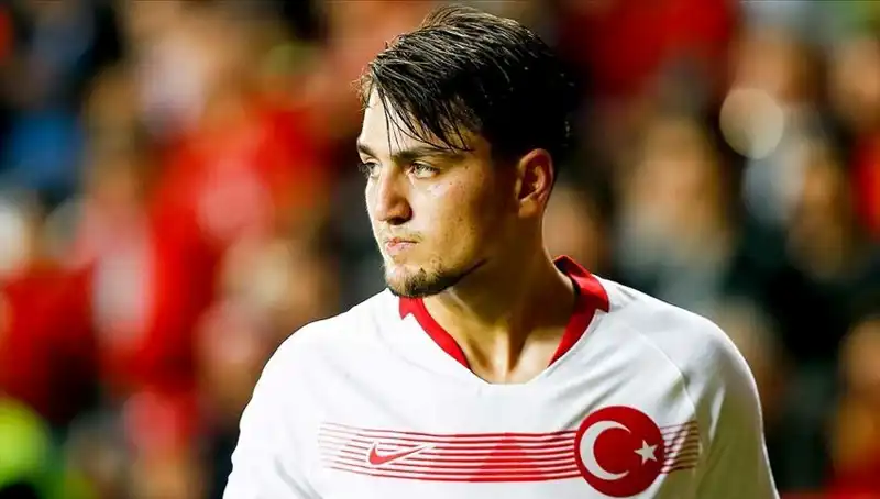 Beşiktaş, Milli Futbolcu İçin Yoğun Girişimlere Başladı