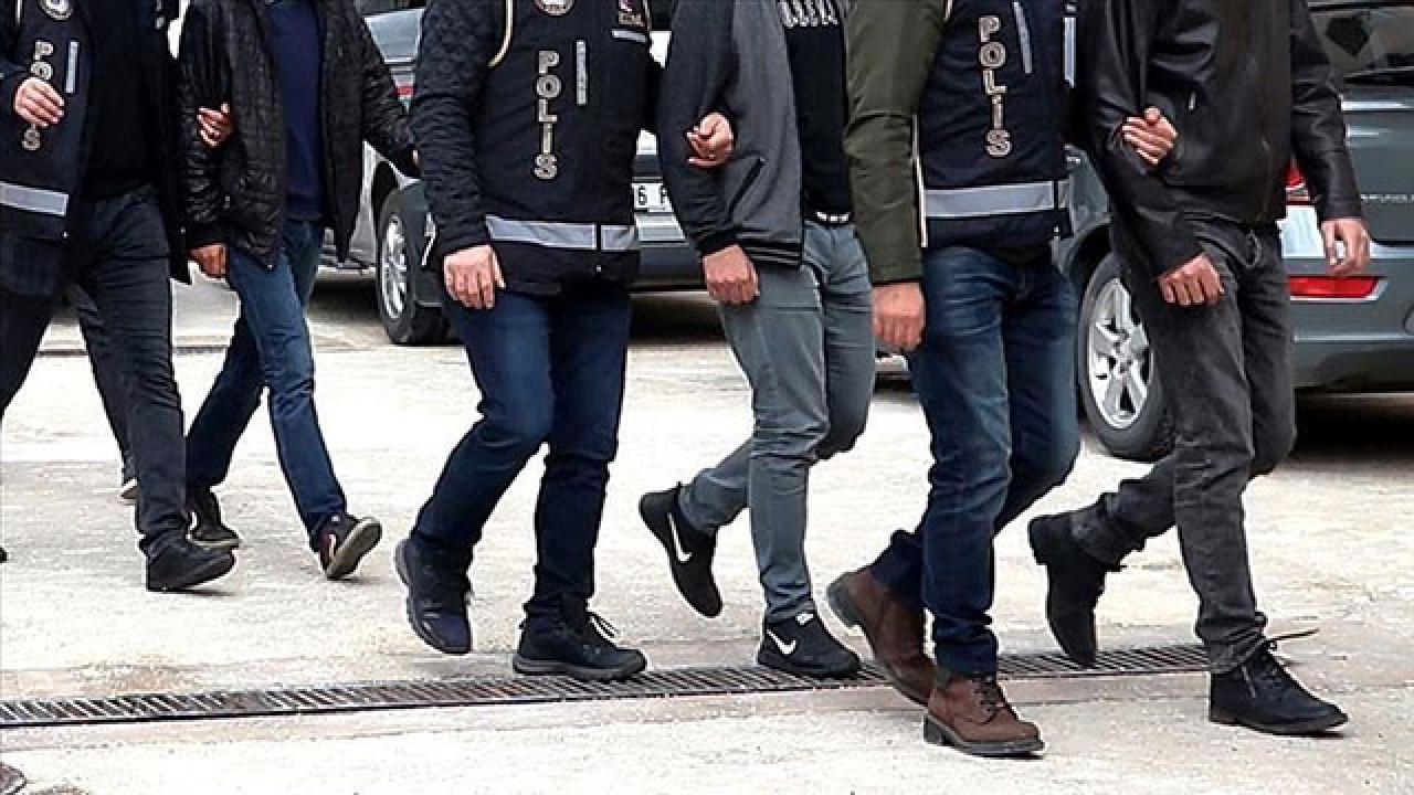 23 ilde gerçekleşen operasyonda 71 kişi FETÖ şüphesiyle gözaltına alındı.
