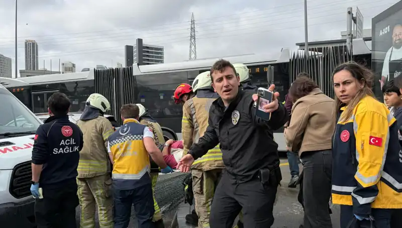 Metrobüs Kazası Şok Etti: Hayatını Kaybedenler ve Yaralılar Var!