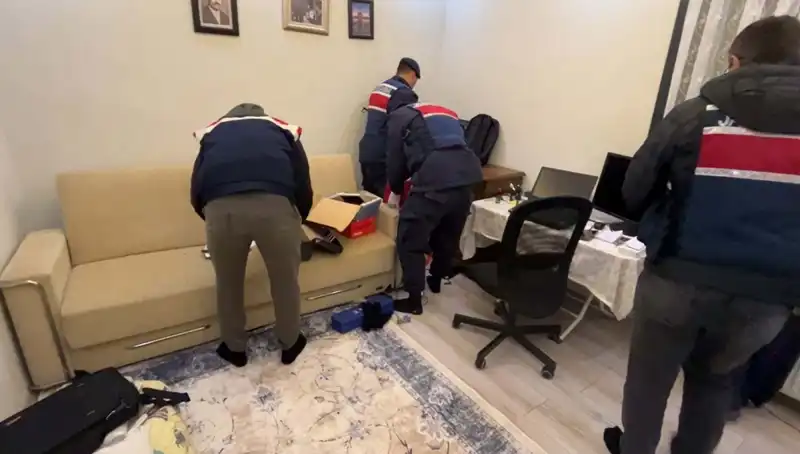 Türkiye Genelinde DHKP-C Operasyonları: 30 Gözaltı ile Çarpıcı Gelişmeler