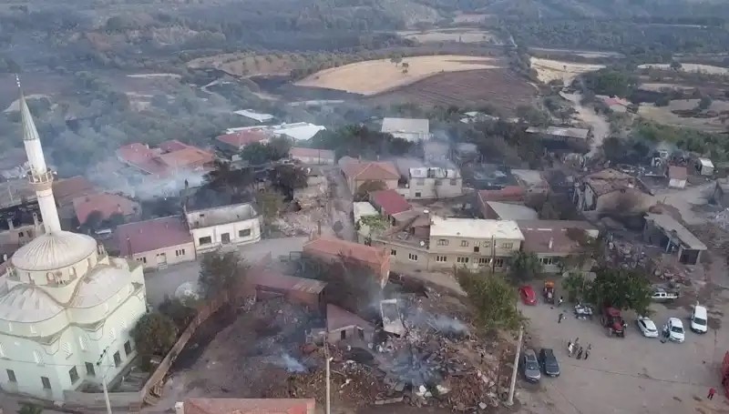 Çanakkale'de Orman Yangını Korkuttu! Havadan Görüntülemenin Şok Edici Detayları