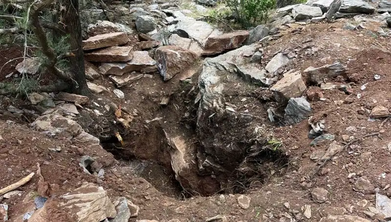 Eski Vali ve Emekli Albay Define Ararken Neden Yakalandı?