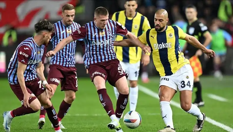 Fenerbahçe ve Trabzonspor'un Süper Lig Derbisi: İki Dev Karşı Karşıya