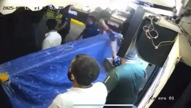 Ortaköy'de Geceyarısı İkili Kavga: Tekme Tokat Ortaklık