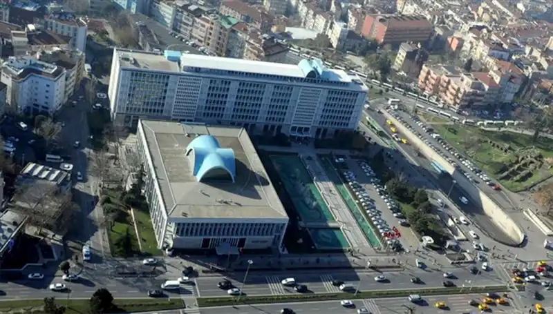 İBB Başkanlığı'na Vekalet Edecek İsimle İstanbul'un Geleceği Belirleniyor