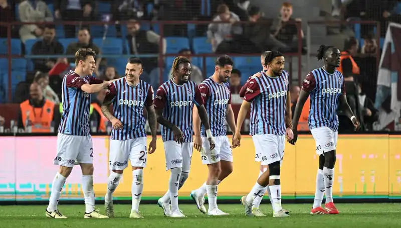 Trabzonspor’un Yıldızı Fenerbahçe Derbisinde Sakatlandı mı?