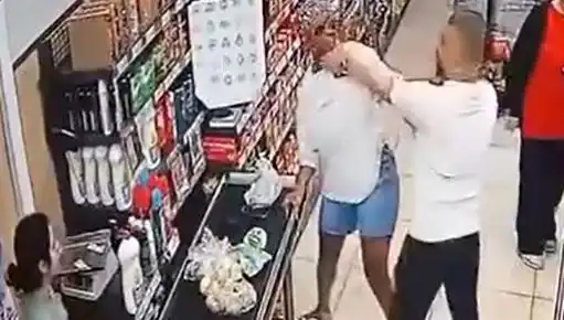 Market Kasa Sırasında Şok Olay: Kadına Çocuk Önünde Saldırı Gerçekleşti