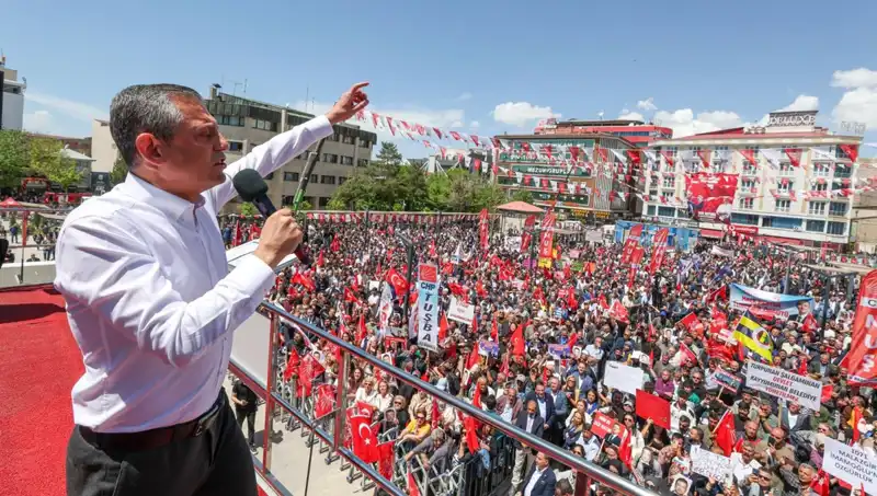 Özgür Özel'den Çarpıcı Açıklama: Örgüt Silah Bıraksın!