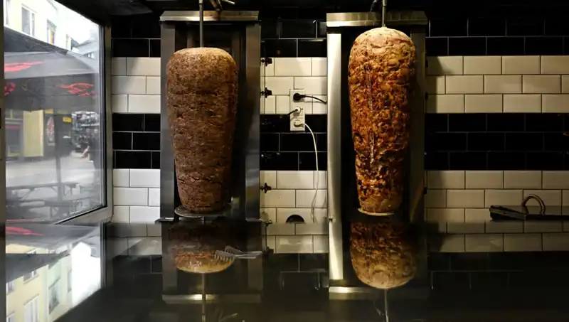 Döner Krizi Geliyor: Fiyatlar Yükseliyor ve Tüketim Azalıyor!