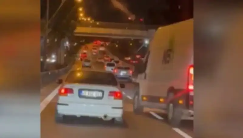 Tuzla'da Makas Terörü: Korkutan Kaza Sonrası Sürücü Tutuklandı