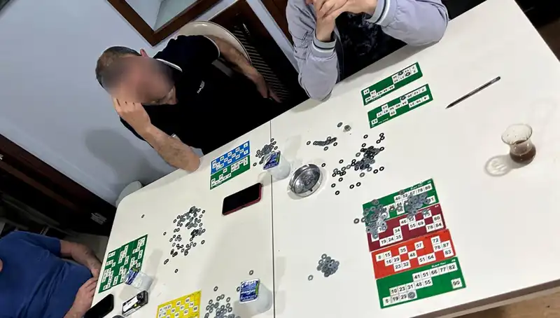 TikTok Canlı Yayınında Şok Baskın: 22 Kişi Suçüstü Yakaladı!