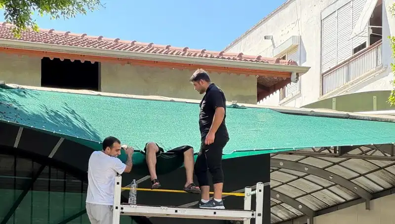 Dikkatsizlik Sonucu Balkondan Düşen Genç Kadın Hastaneye Kaldırıldı