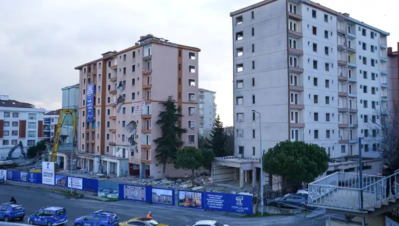Büyükçekmece'de 10 Bina Güvenlik Nedeniyle Yıkılacak: Hızla Gelişen Durum