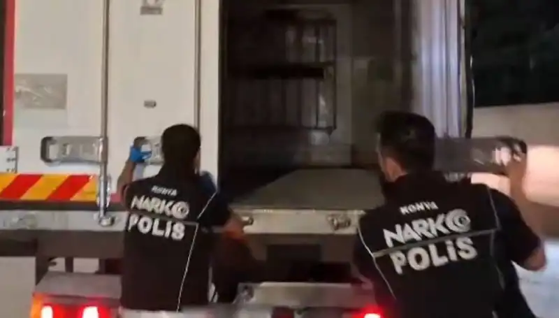 Konya’da Uyuşturucu Operasyonu: Dört Şüpheli Yakalandı, Kente Gözaltılar Geldi!