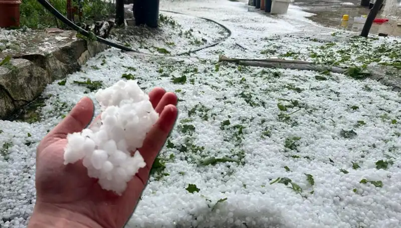 Haziran Ayında Beklenmedik Dolu Sürprizi: Şehirler Beyaza Büründü