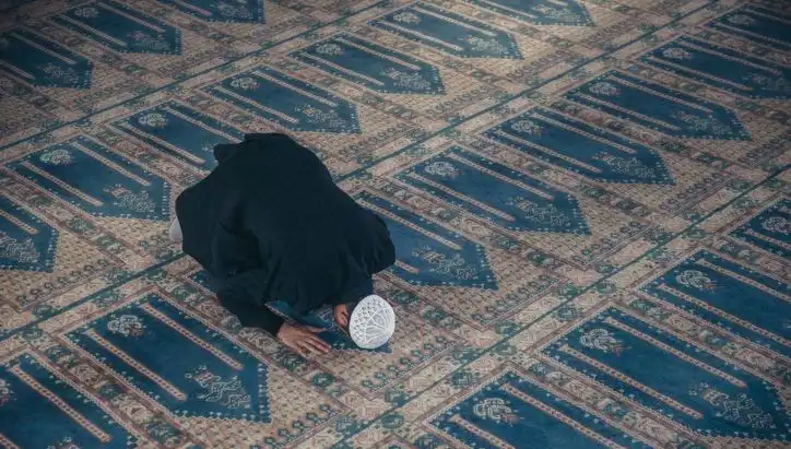 Cuma Namazı Saati 12 Eylül: İstanbul, Ankara ve İzmir'de Kılma Rehberi