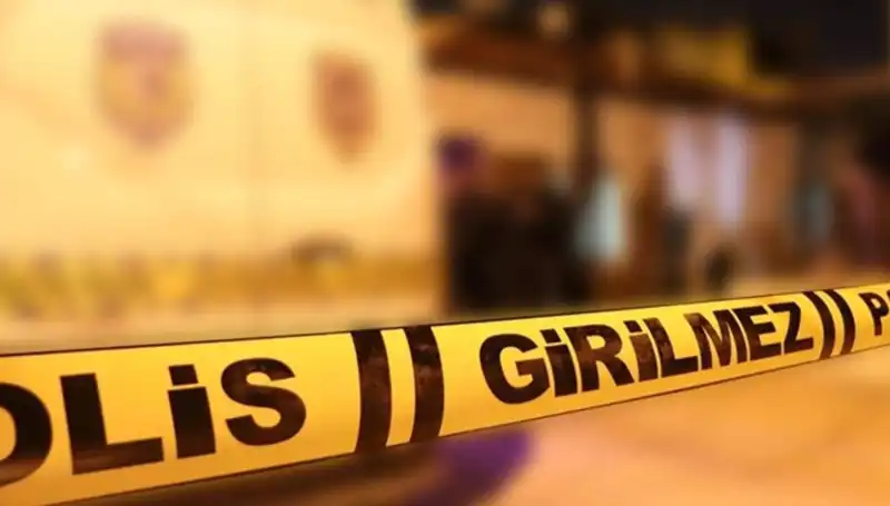 İzmir'de Aile İçi Kavga: 1 Çocuk ile 4 Kişi Ağır Yaralı