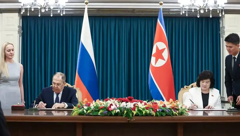 Rusya ve Kuzey Kore: Lavrov'un Tarihi Görüşmesi ve Yeni Dönem İş Birliği