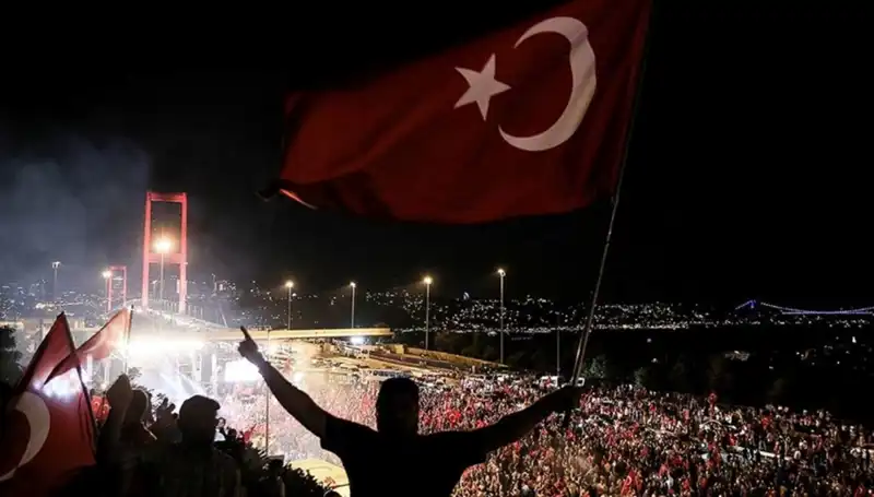 15 Temmuz'un Kahramanları İçin "En Uzun Gece" Külliye'de Sahnelenecek