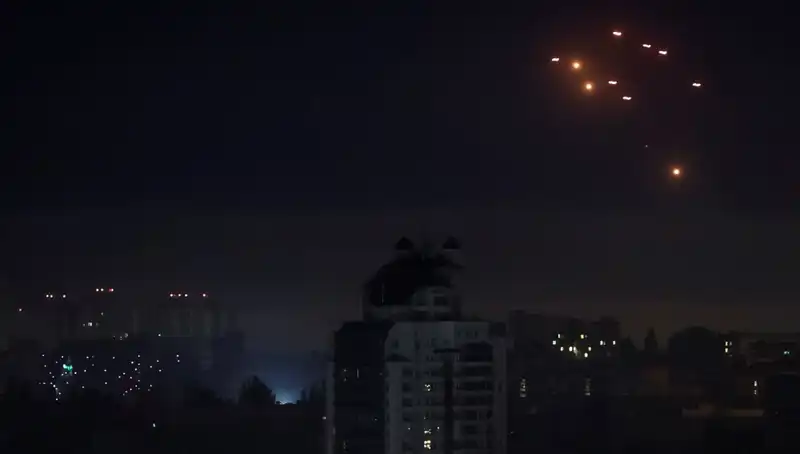 Rusya'dan Kiev'e Korkunç Hava Saldırısı: Sumi'de 11 Köy İçin Tahliye Emri Verildi