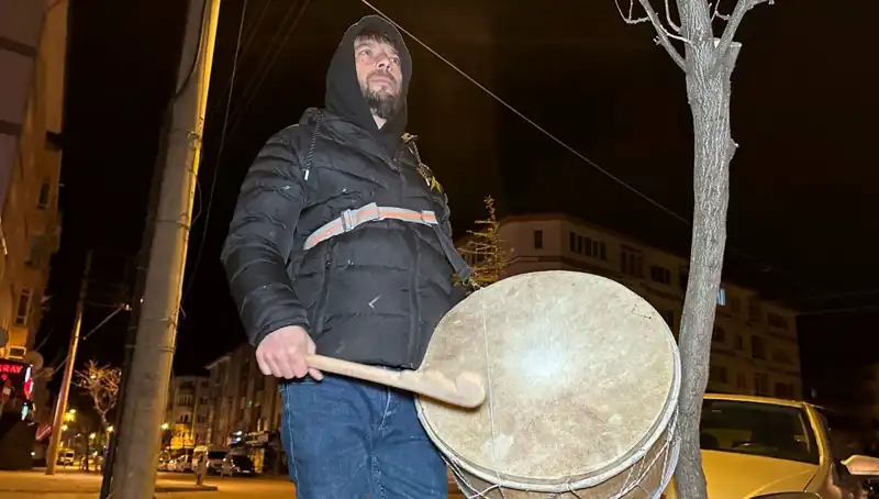 20 Yıllık Davulcu: Ek Gelir İçin Yeteneklerinizi Değerlendirin!