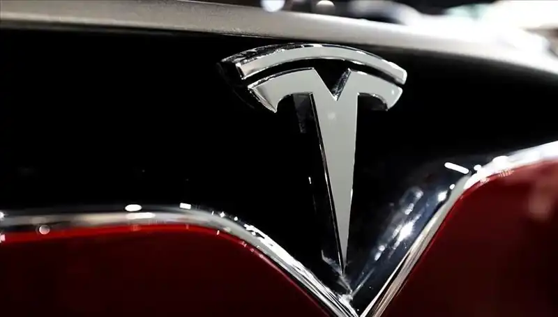 Tesla’da Karışıklık: Ucuz Model Tartışmaları ve FSD Beklentileri Devam Ediyor