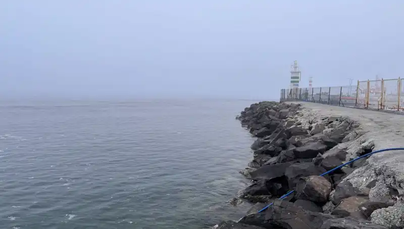 Çanakkale Boğazı’nda Görmediğiniz Kadar Yoğun Sis: Geçişler Neden Durdu?