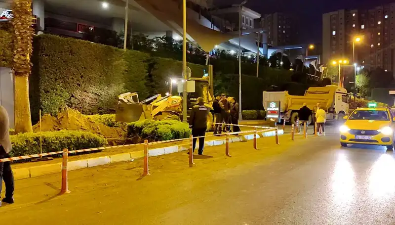 Küçükçekmece’de Doğal Gaz Borusu Patladı: Acil Durum Yönetimi Devreye Girdi