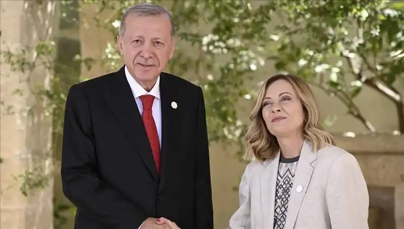 İstanbul'da Akdeniz Zirvesi: Liderler Barış ve İşbirliği İçin Buluşuyor