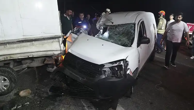 İstanbul'da Korkunç Kaza: 3 Kişi Yaralandı, Detaylar Şok Edici!