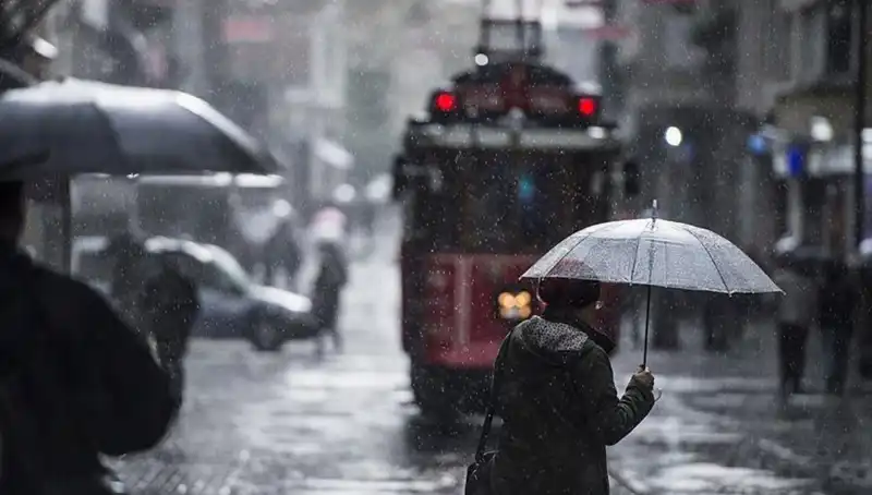 Güneşli Havanın Yerini Sağanak Yağışa Bırakacak Bir Gün!
