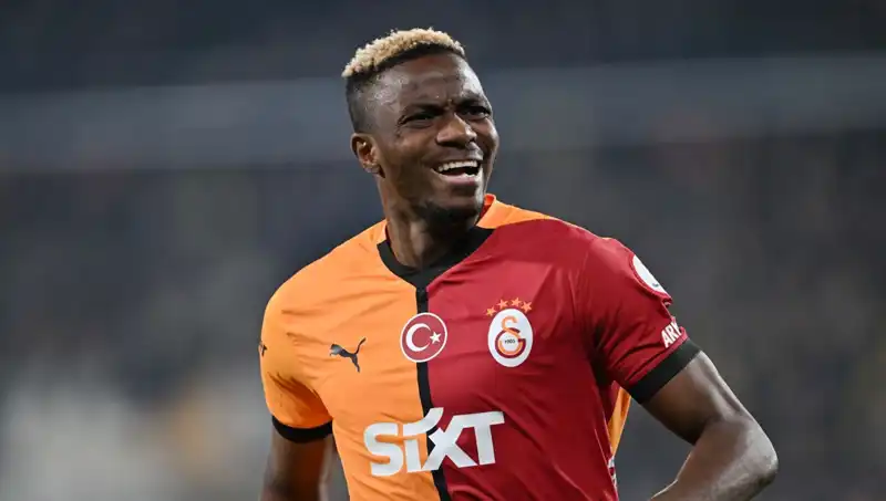 Osimhen, Napoli ve Galatasaray Kariyerinde Sürpriz Gelişmelerle Yüzleşiyor